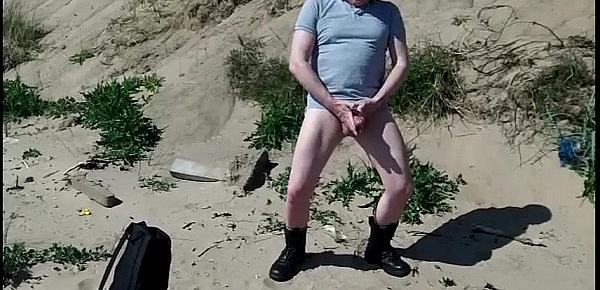  exhibitionist dick on the beach